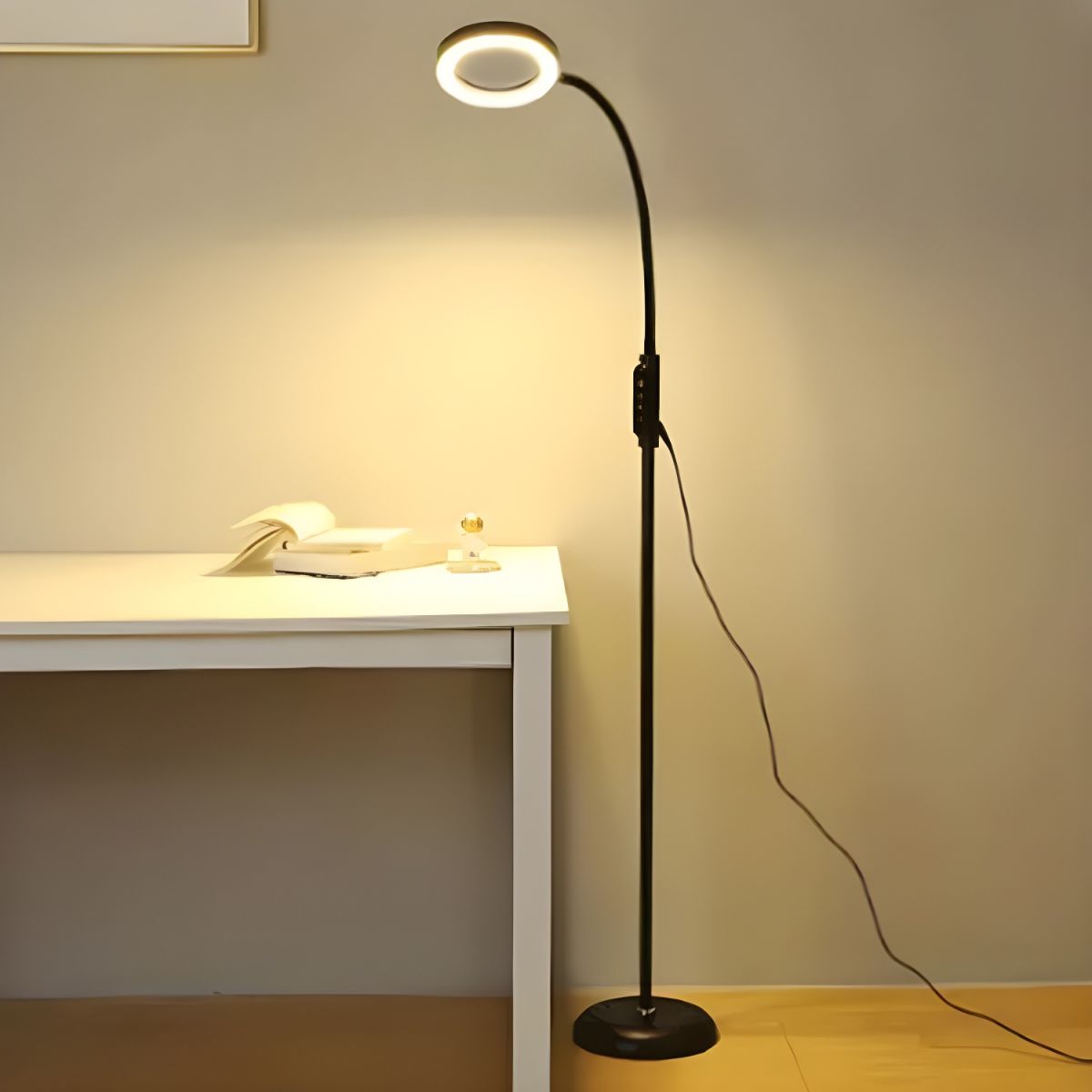 Floor Lamp Metal LED in Modern Style | Cironi
