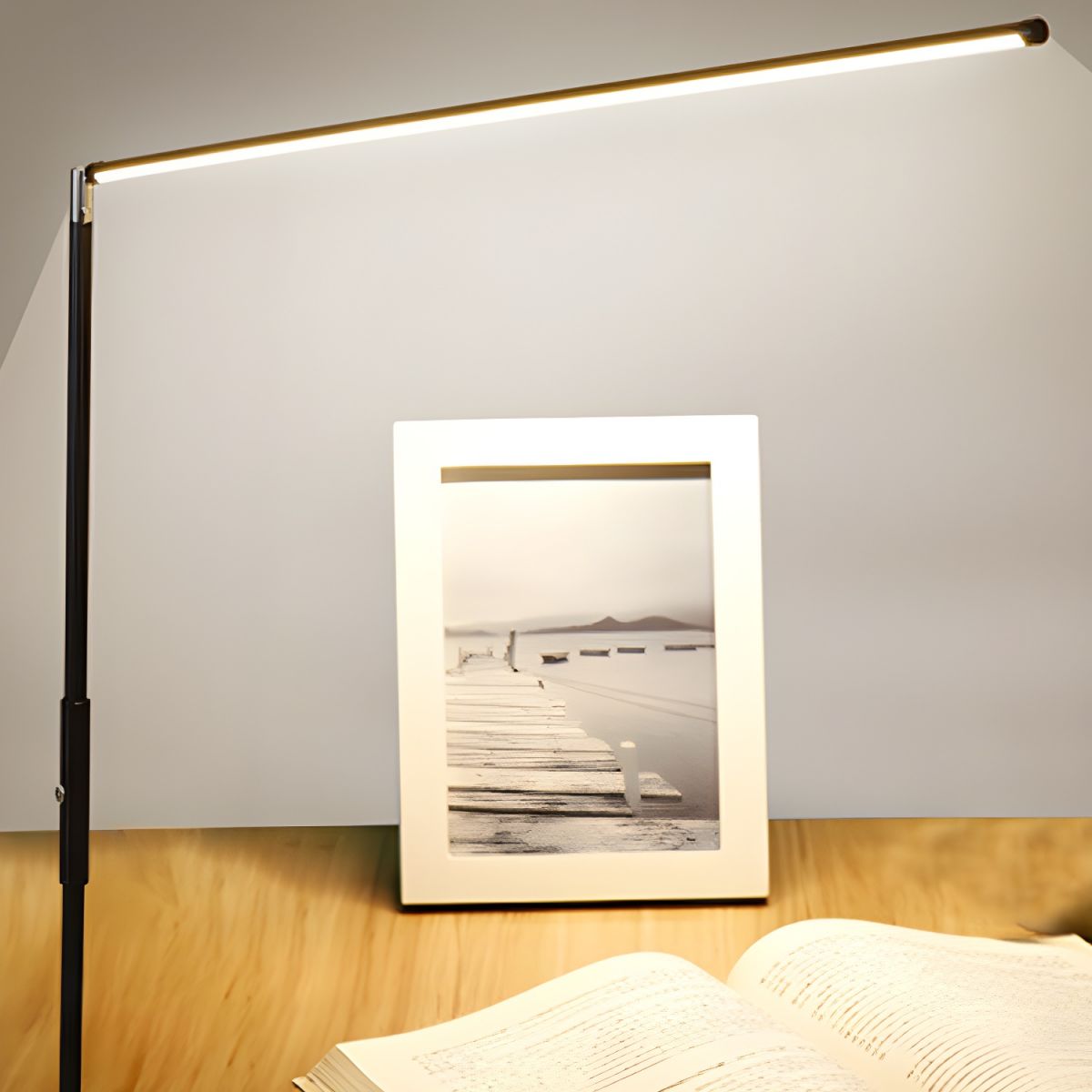 Floor Lamp Metal Linear Design Modern Living | Renivo