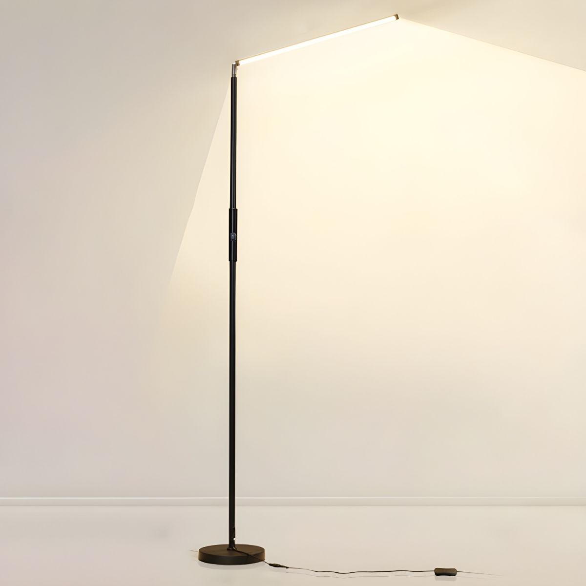 Floor Lamp Metal Linear Design Modern Living | Renivo