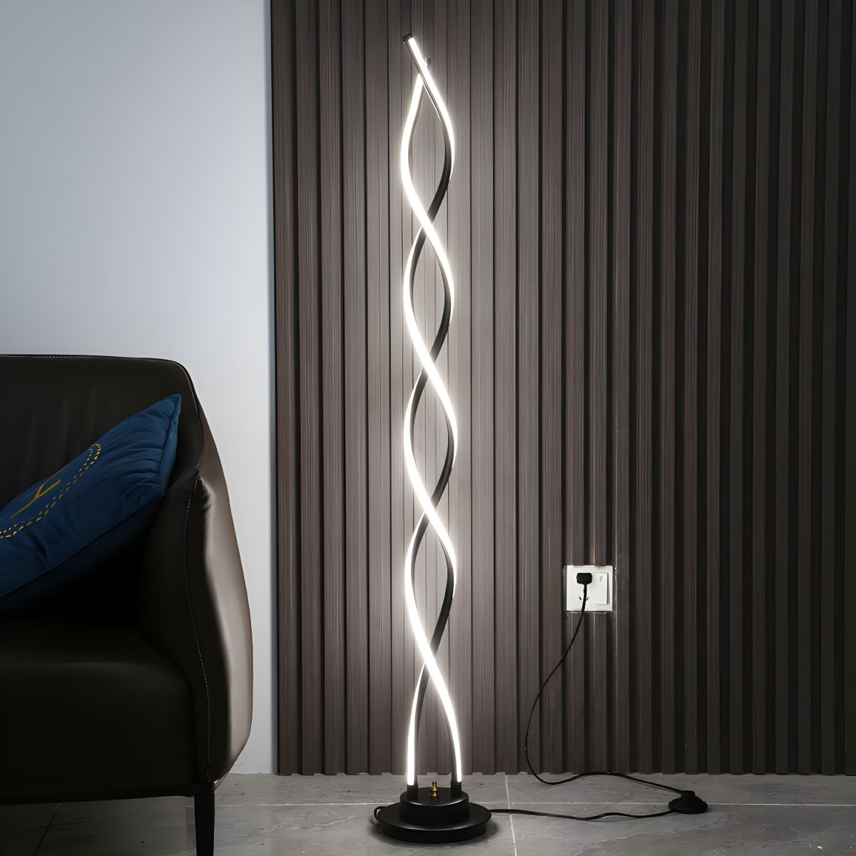 Floor Lamp Metal Linear Modern Design | Vareli