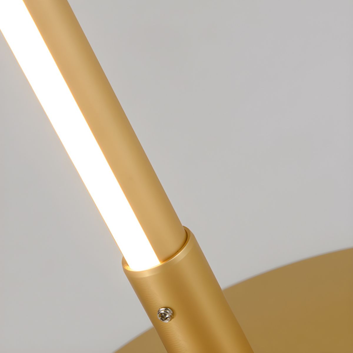 Floor Lamp Metal Linear Shape Modern Design | Varelo