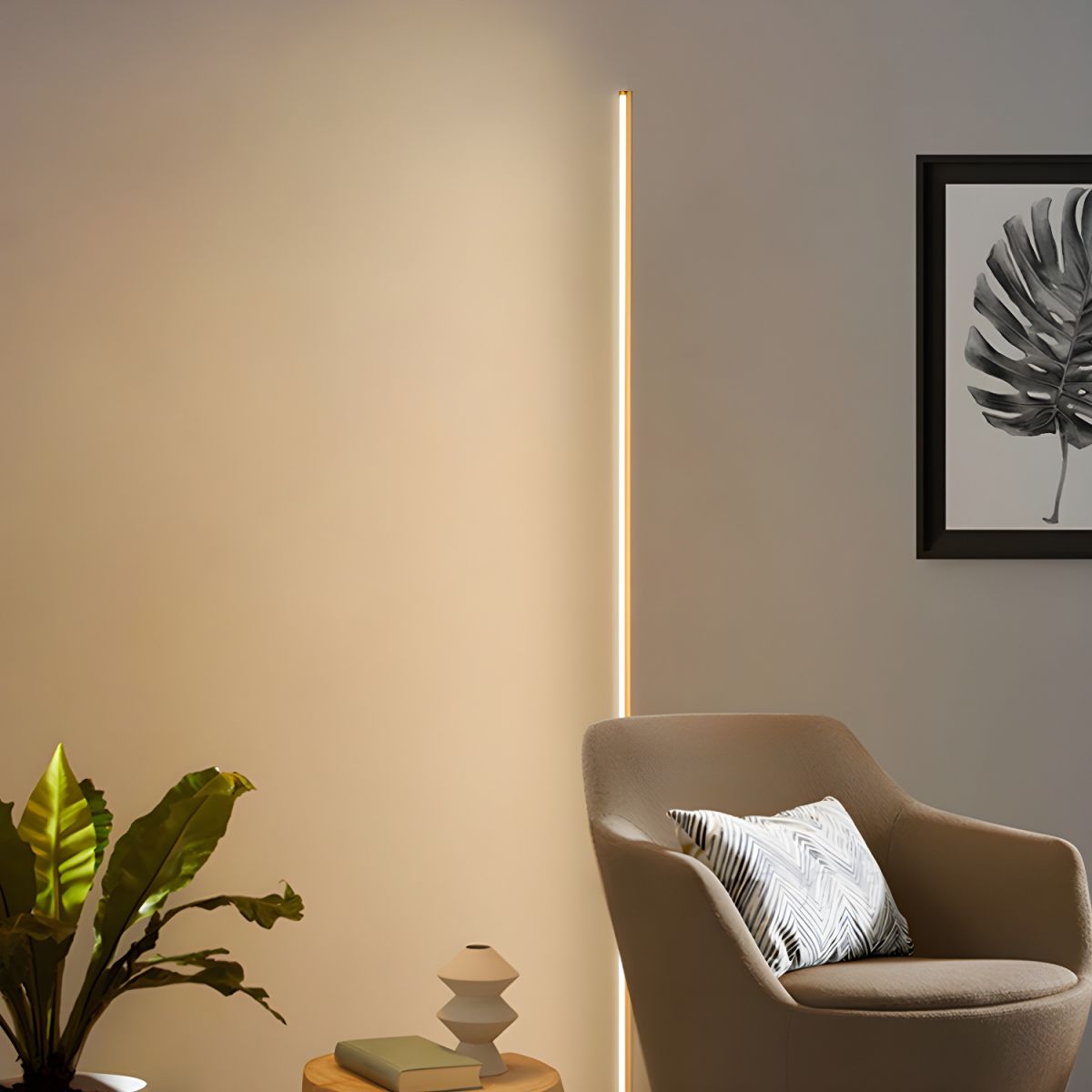 Floor Lamp Metal Linear Shape Modern Design | Varelo