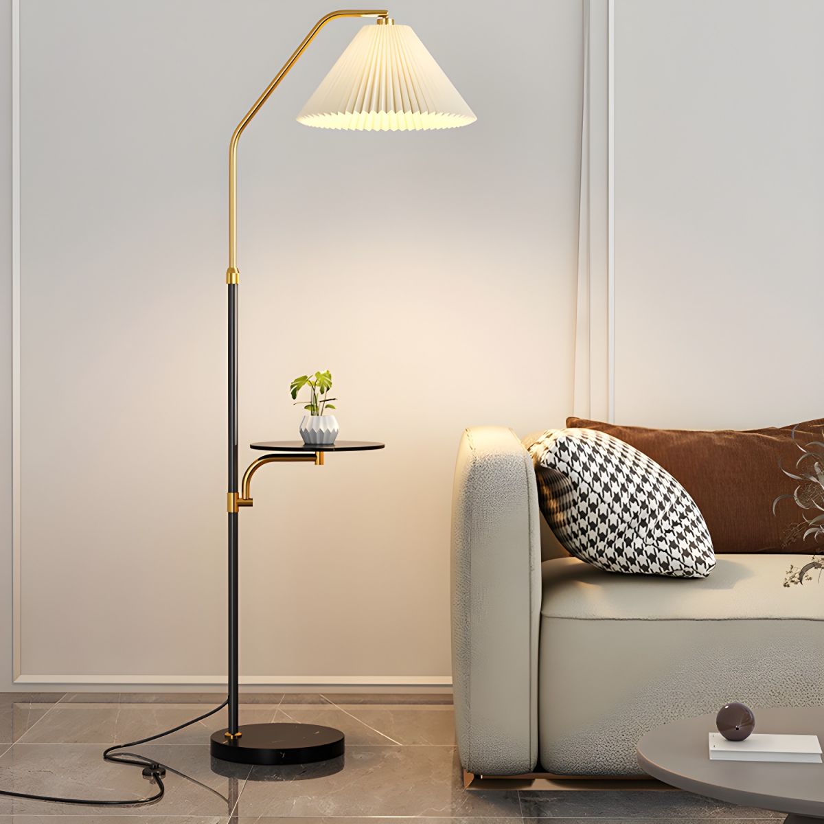 Floor Lamp with Black Tray Table Modern Style | Tenaro
