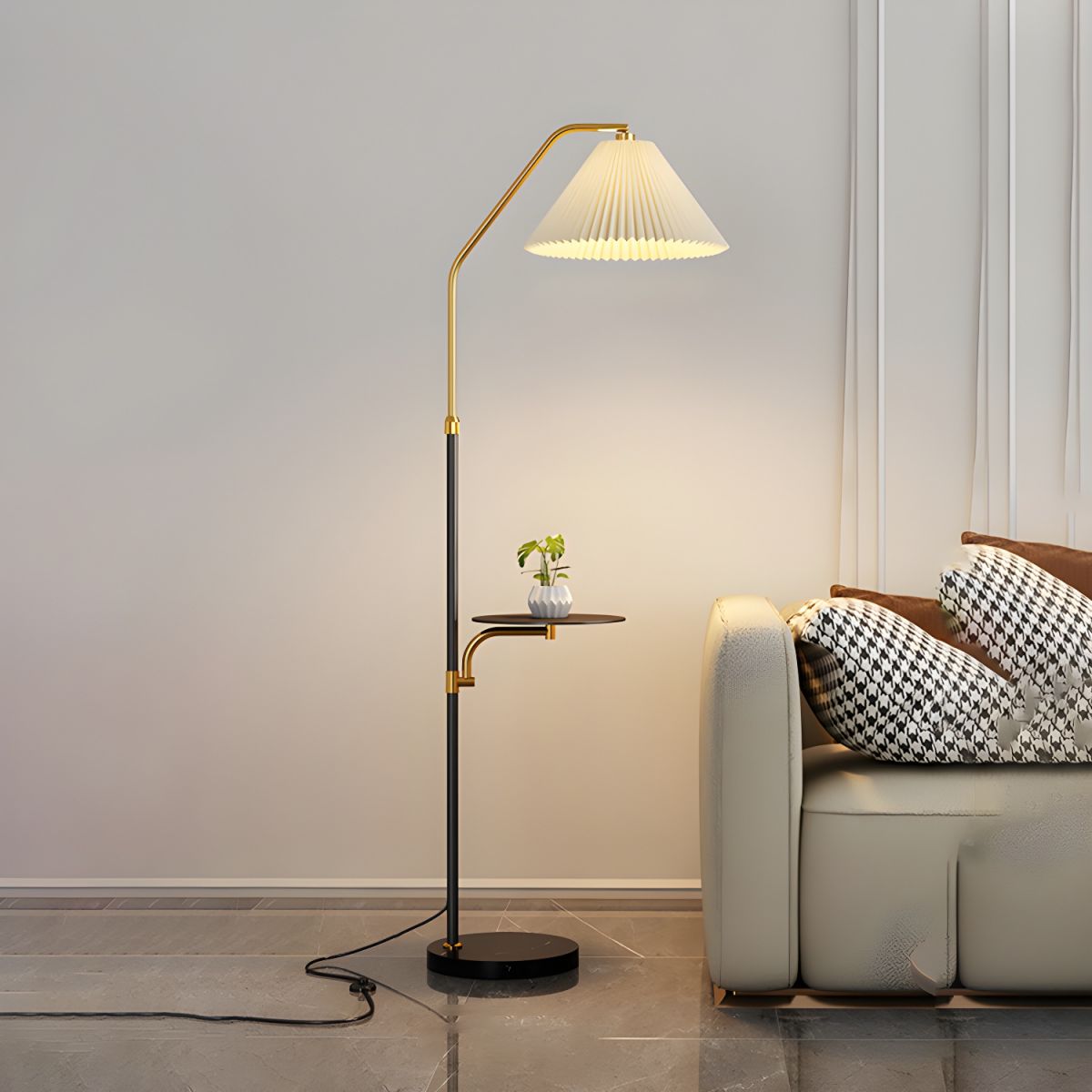 Floor Lamp with Black Tray Table Modern Style | Tenaro