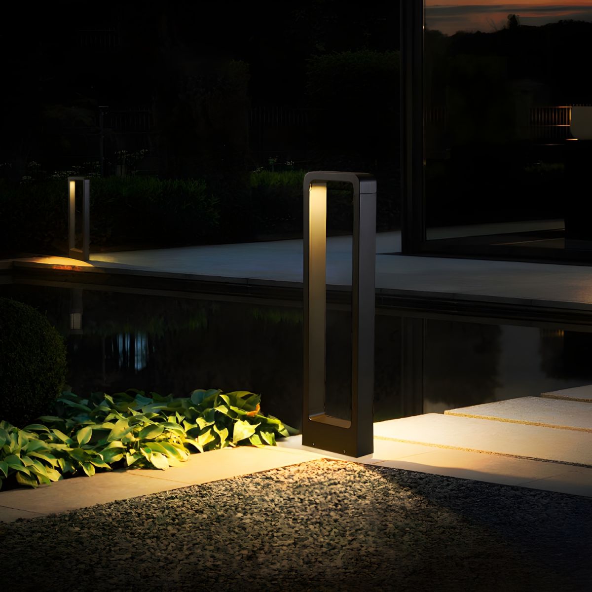 Outdoor Light Metal Pillar with Glass Shade | Clyvon