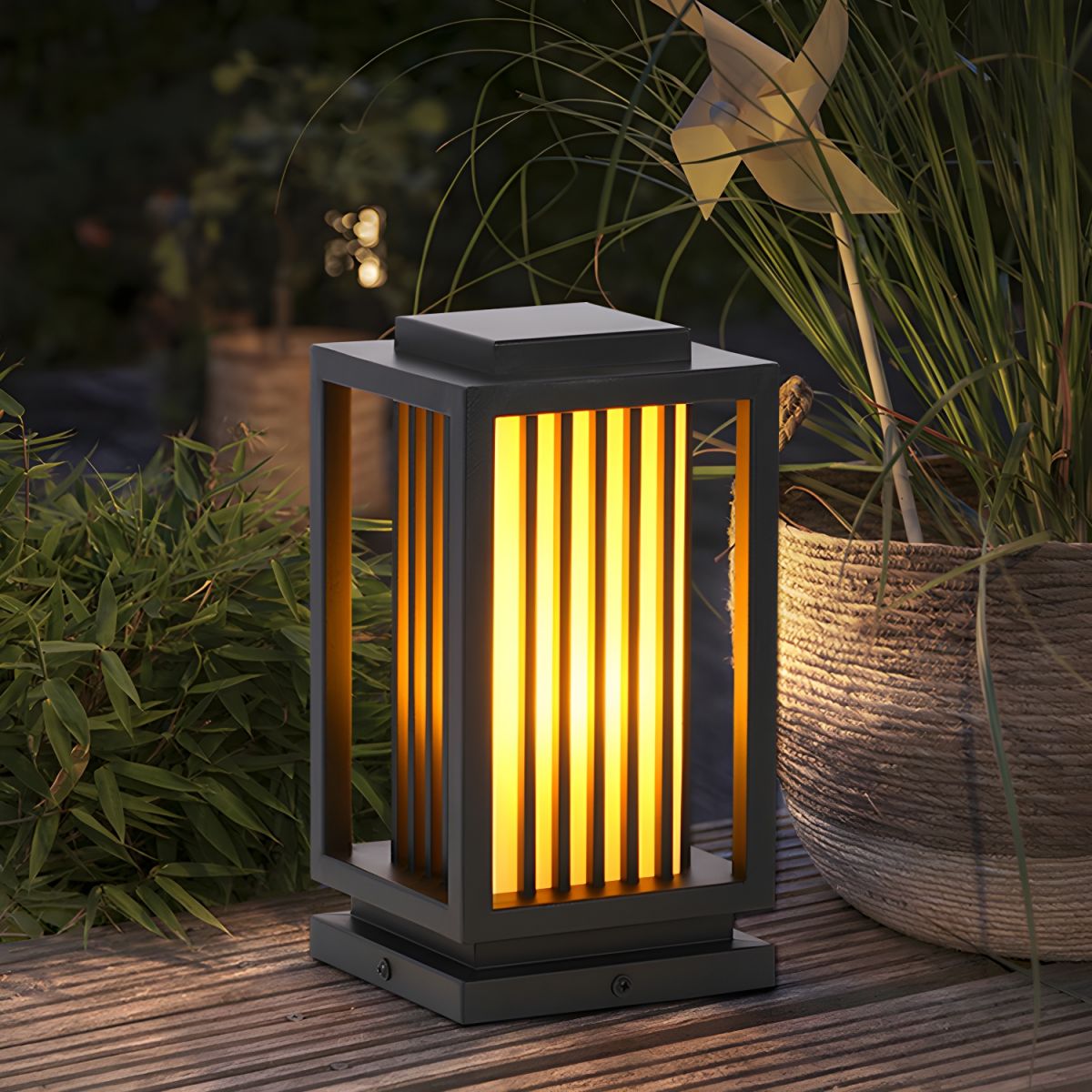 Outdoor Light Rectangle Pillar Lamp Black Modern | Mirova