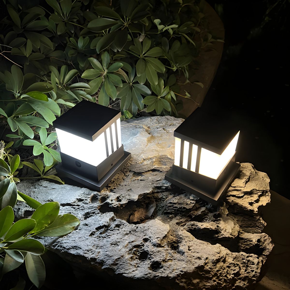 Outdoor Light Solar Cube in Modern Style | Xavira