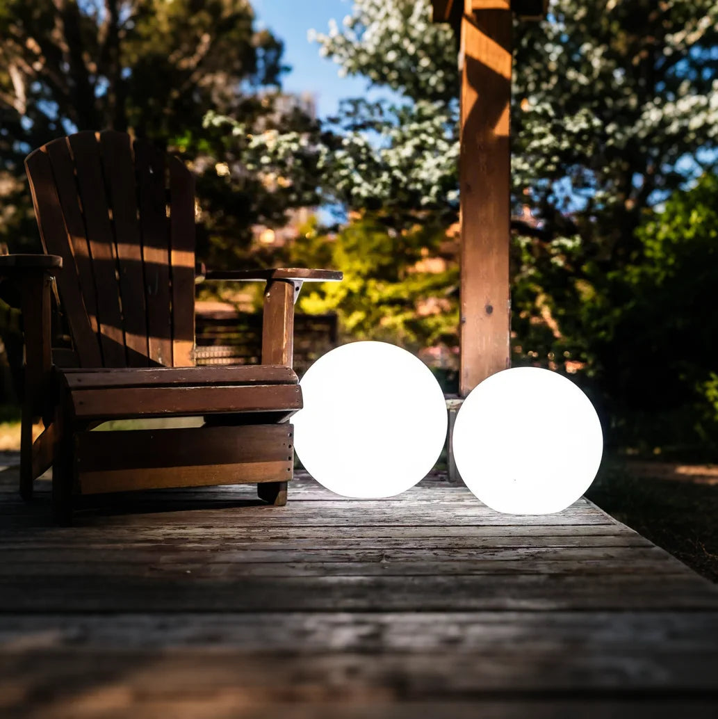 Outdoor Light Solar Sphere in Modern Style | Solvaya