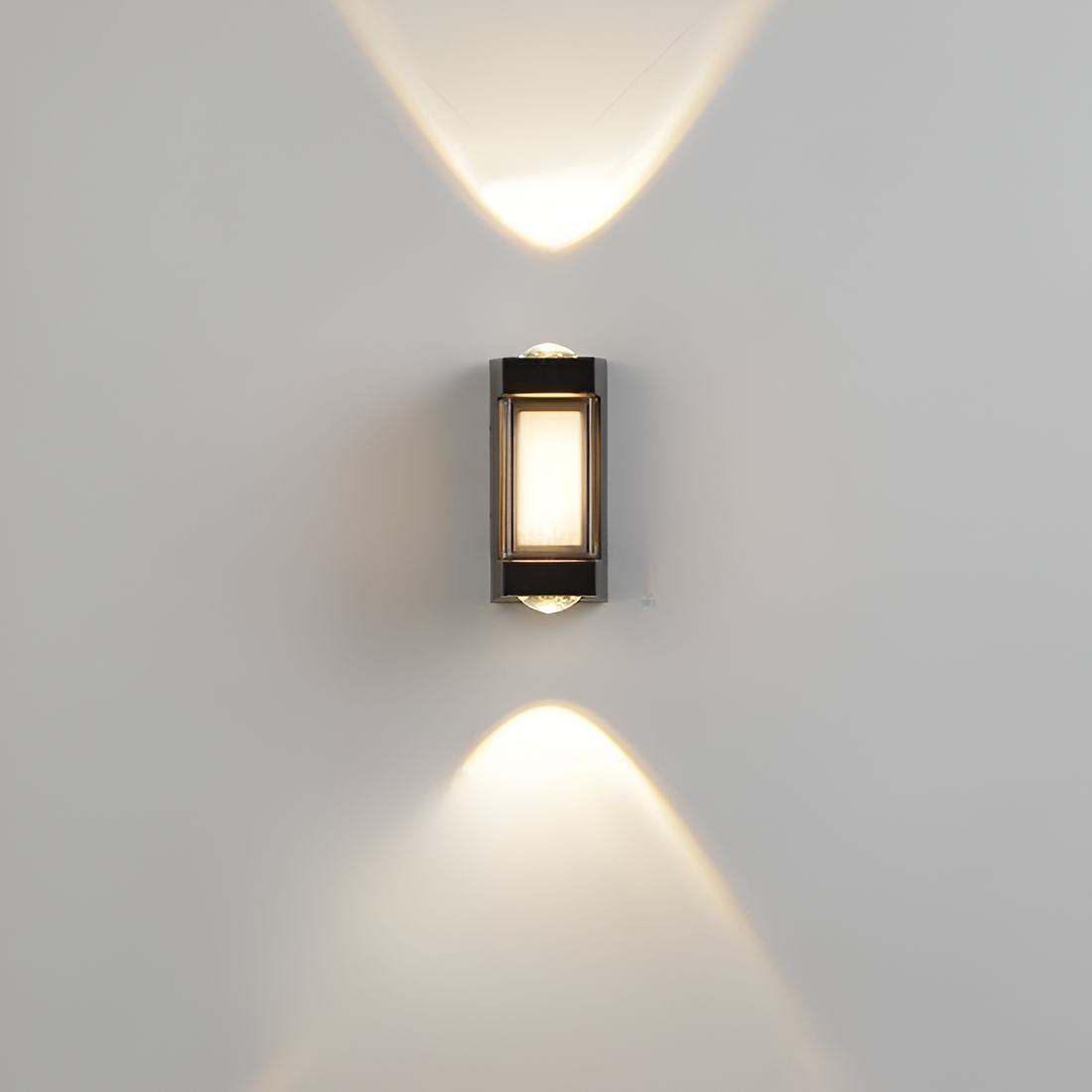 Outdoor Light Waterproof Acrylic Nordic Minimalist Design | Arcten