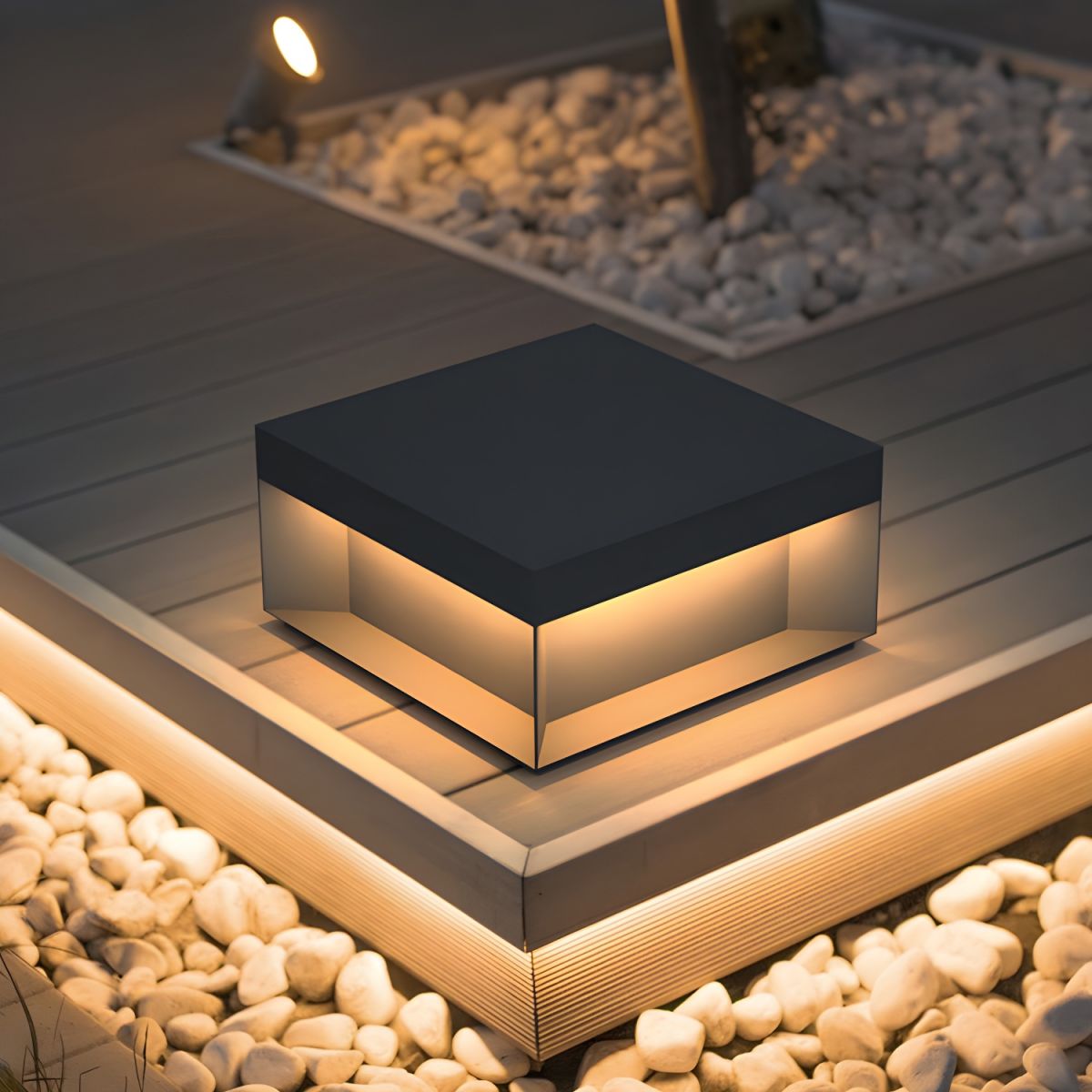 Outdoor Light Waterproof Metal Pillar Modern Style | Nuvira