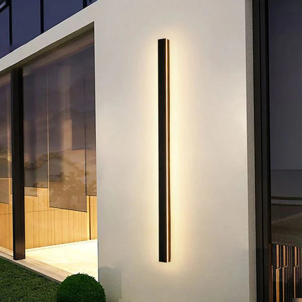 Outdoor Wall Light LED Linear Black for Garden Use | Silexa