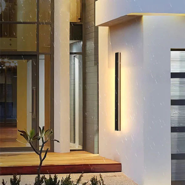 Outdoor Wall Light LED Linear Black for Garden Use | Silexa