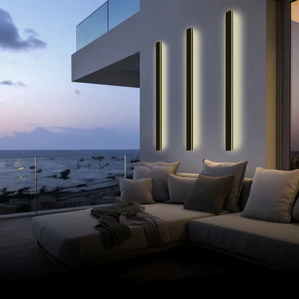 Outdoor Wall Light LED Linear Black for Garden Use | Silexa