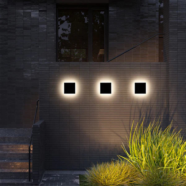 Outdoor Wall Light LED Metal Minimalist Design | Skandor