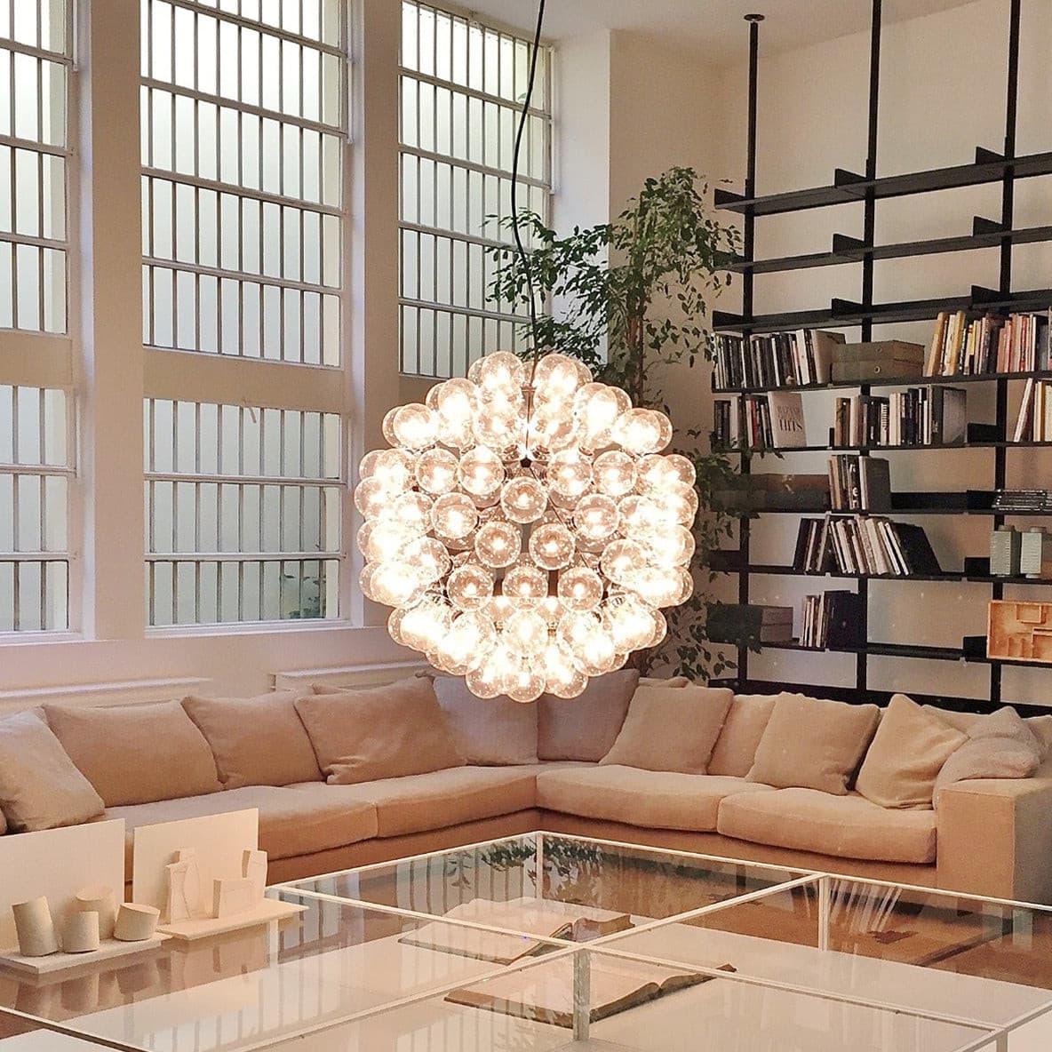 Pendant Light Glass Globe for Modern Interior Use | Taraxa