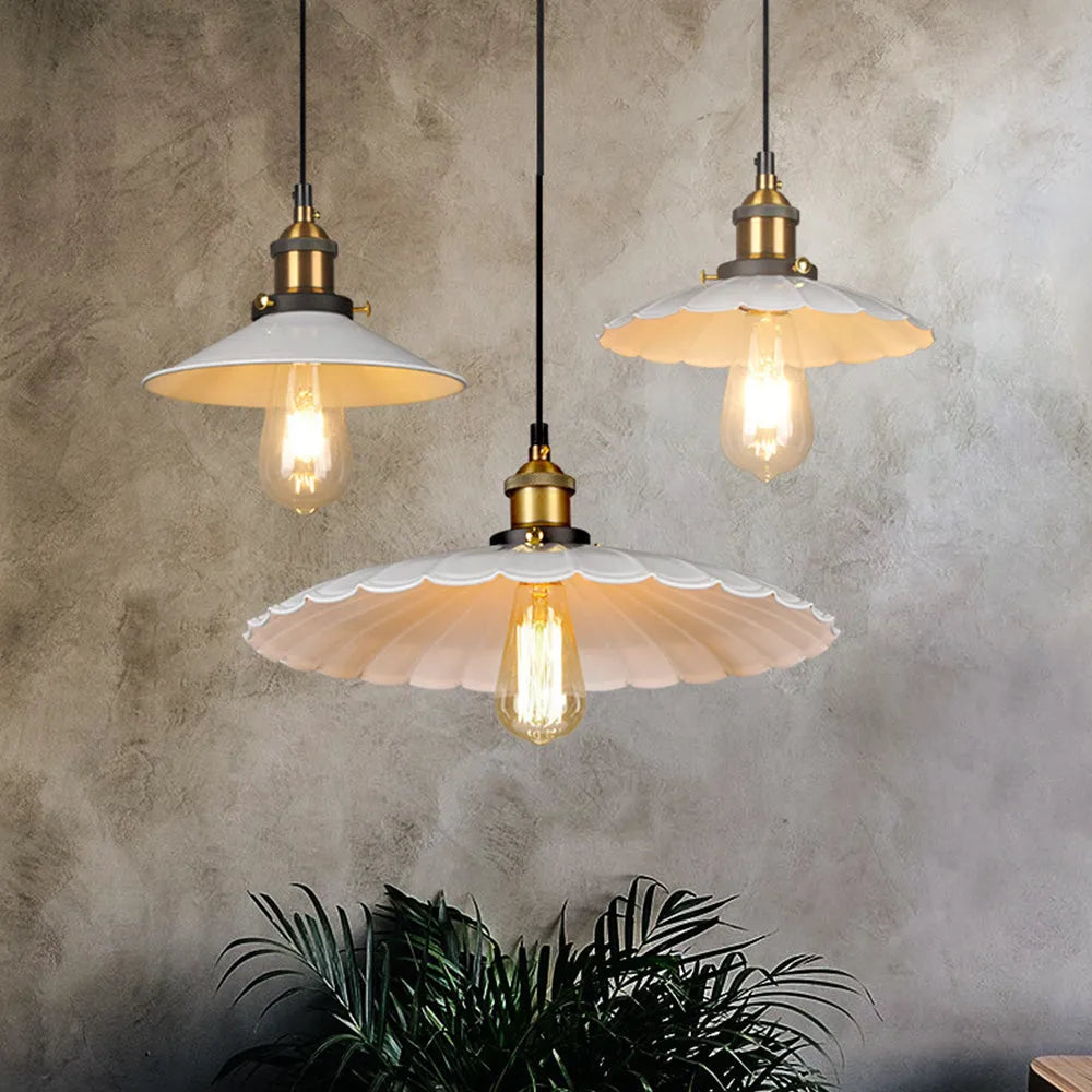 Pendant Light Iron Frame in Nordic Style | Ruvian