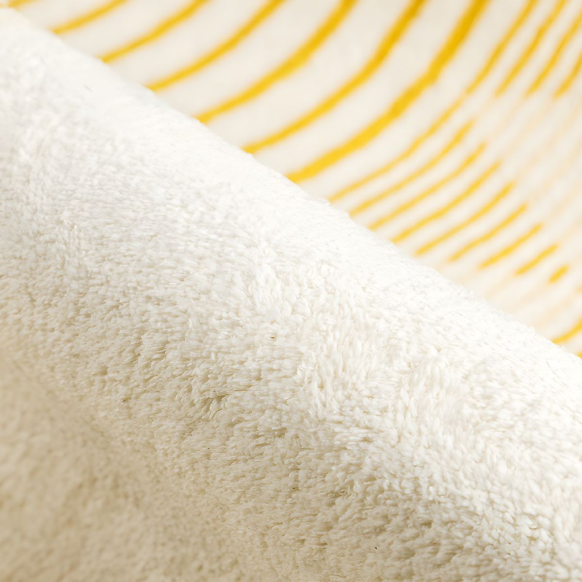 Rug Geometric Oval Scandinavian Polyester Finish | Tomira