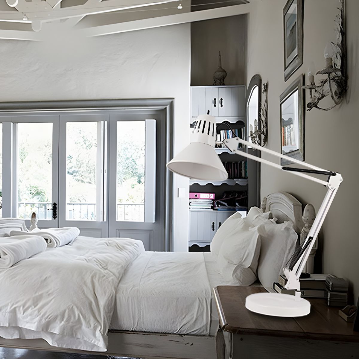 Table Lamp Nordic Style with Metal Cone Shade | Rovano