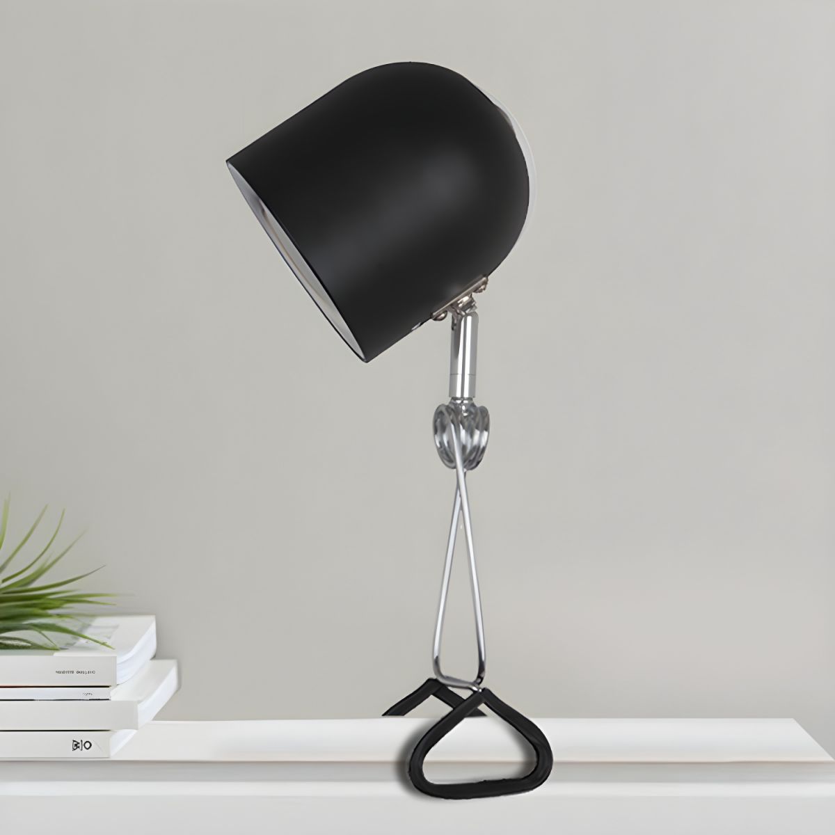 Table Lamp with Adjustable Clip Modern Metal | Verilo
