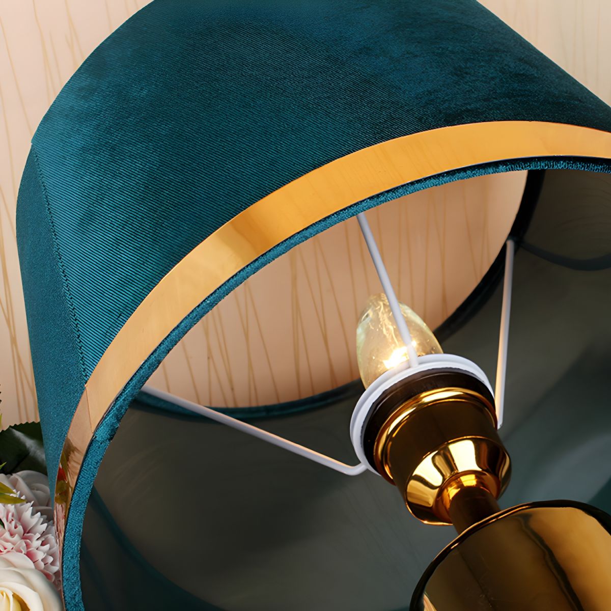 Table Lamp with Ceramic Base Modern Cone Shade | Averro