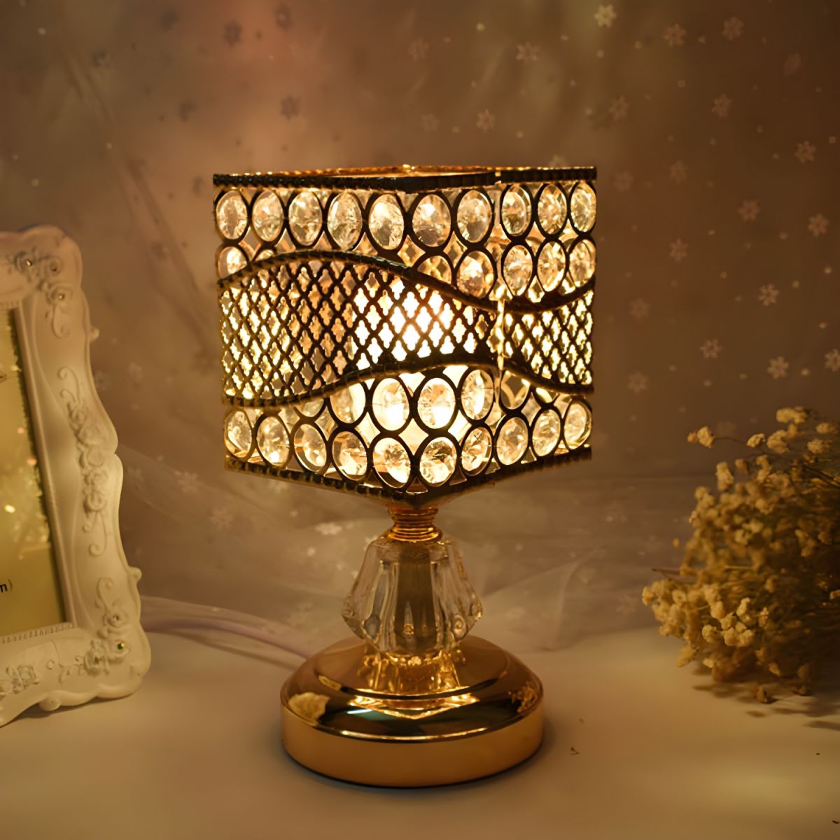 Table Lamp with Crystal Shade Modern Gold Design | Cyrina