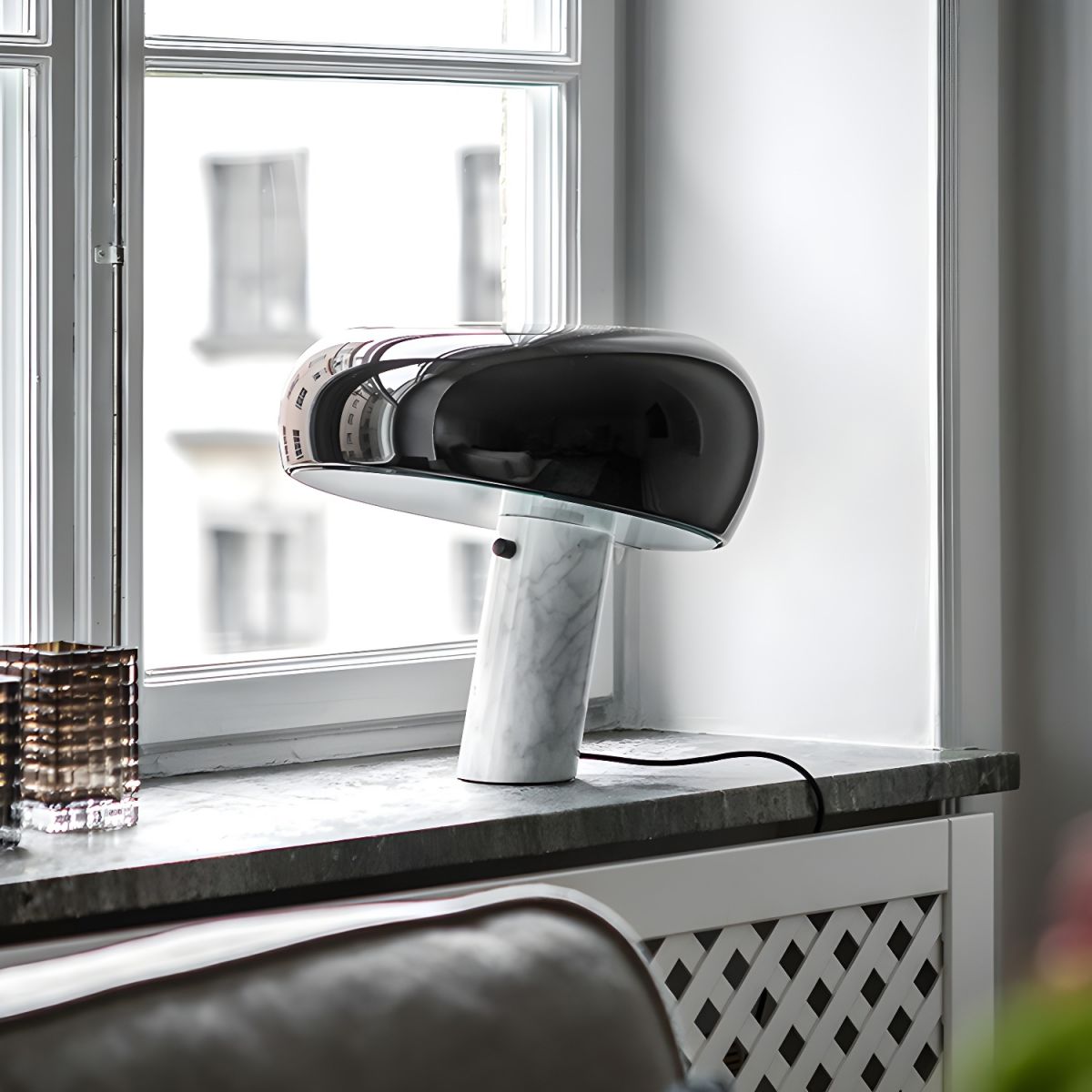 Table_Lamp_with_Dome_Shade_Nordic_Modern_Design_Norvio_