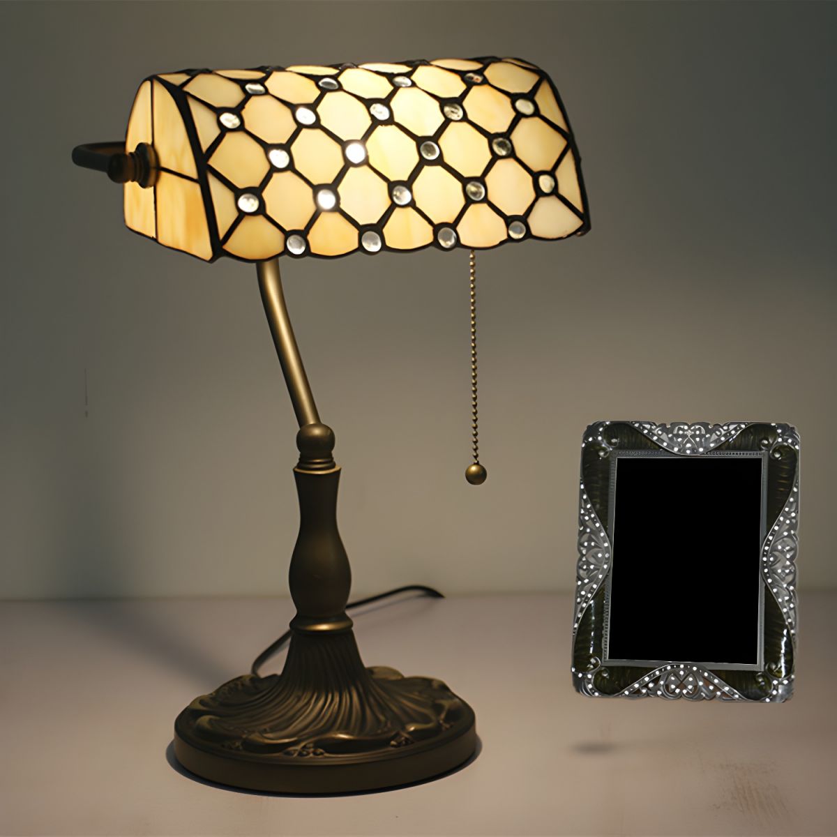Table Lamp with Gridded Glass Retro Tiffany Style | Marvona