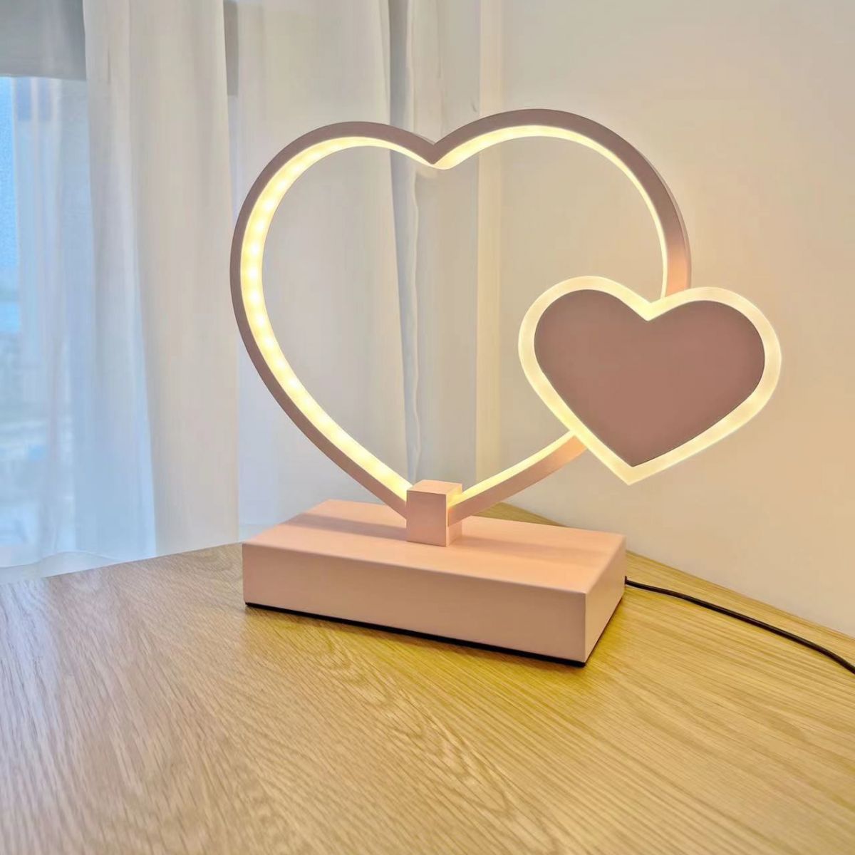 Table Lamp with LED Modern Metal Bedroom | Ravilo