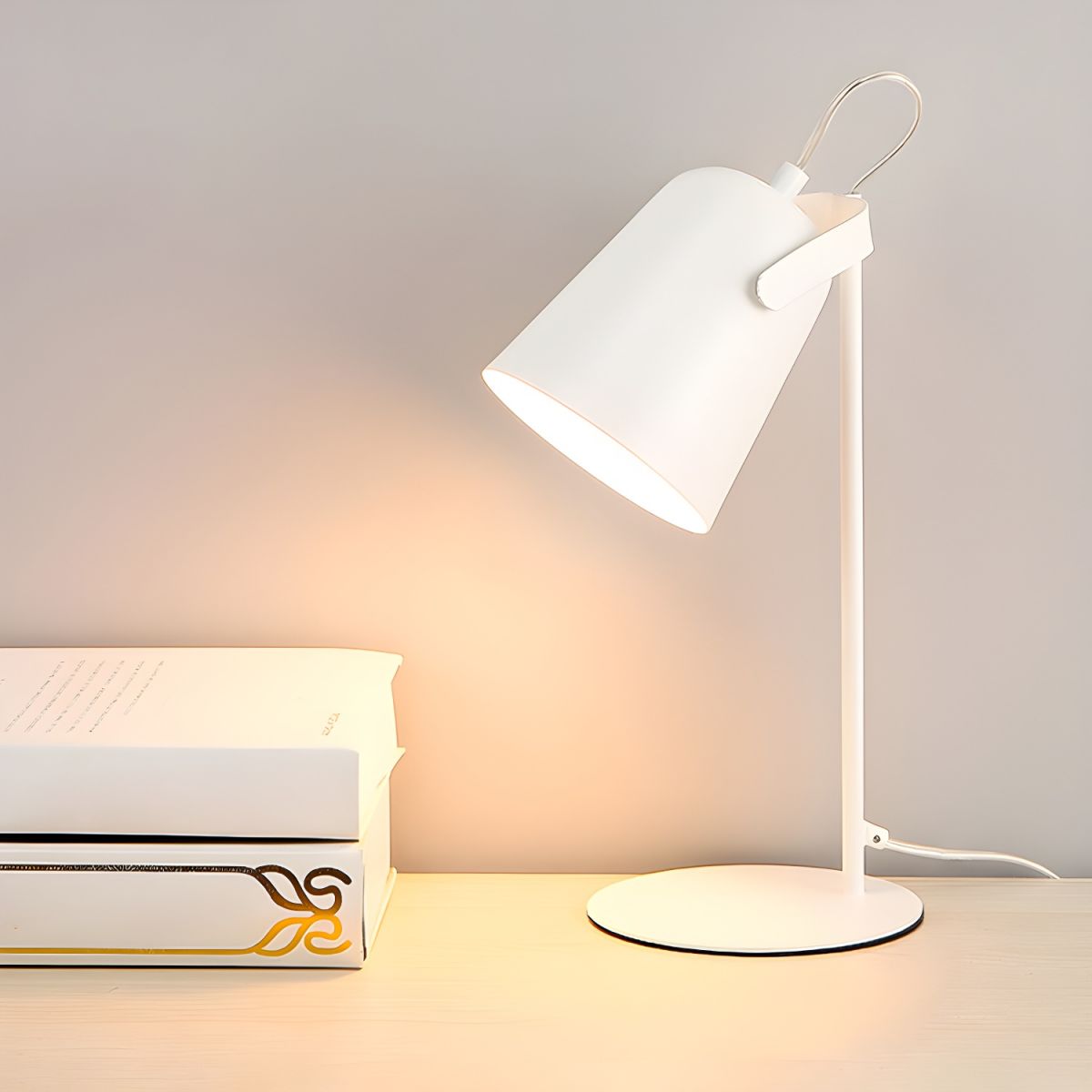 Table Lamp with Metal Bell Shade Nordic Style | Zaviro
