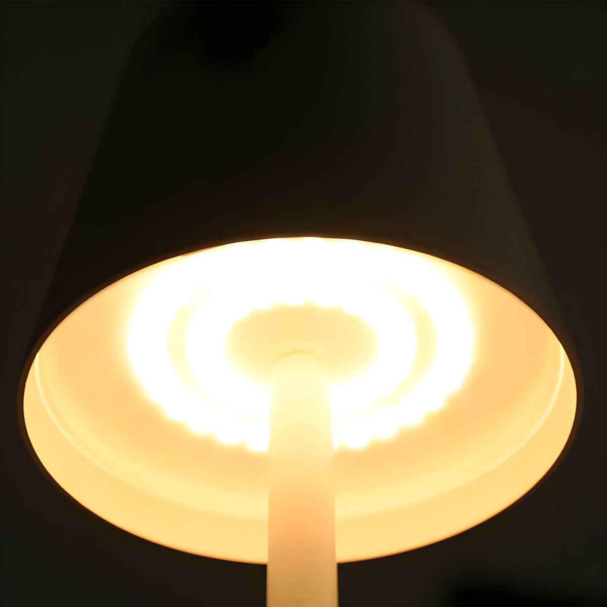 Table Lamp with Touch Control Modern Metal | Mirado