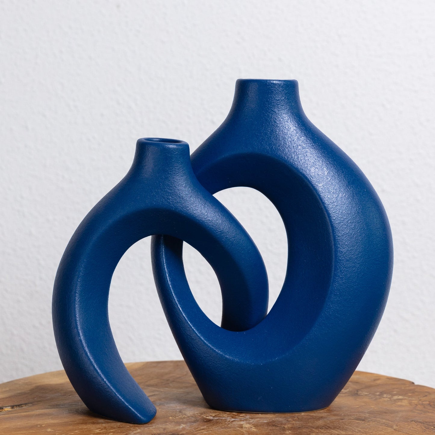 Vase Ceramic Intertwined Design for Modern Interiors | Zoreli