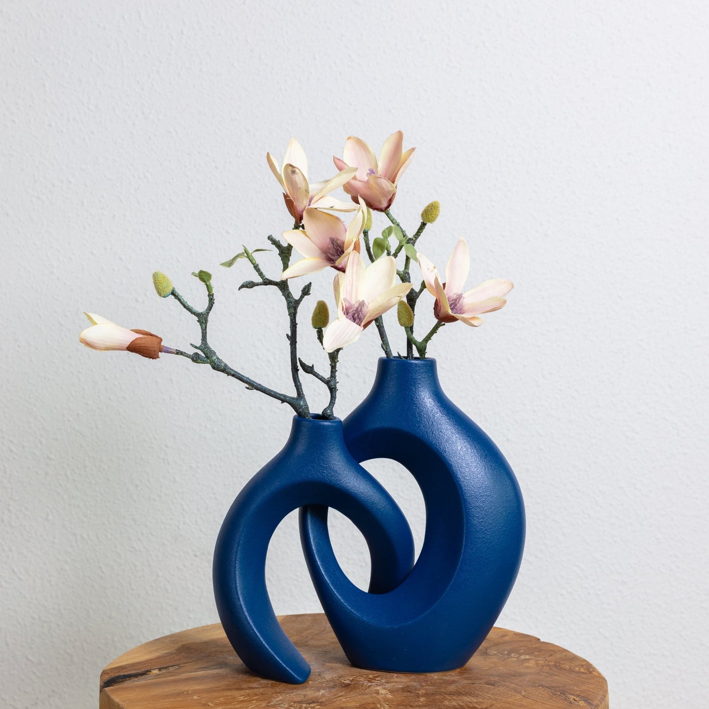 Vase Ceramic Intertwined Design for Modern Interiors | Zoreli