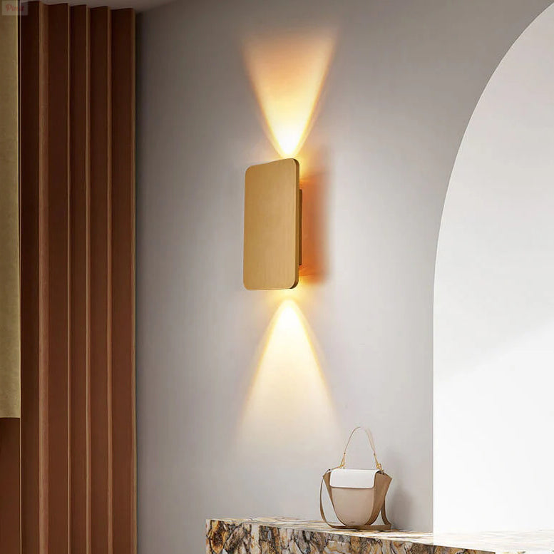 Wall Light Aluminium LED Minimalist Industrial Design | Navilo