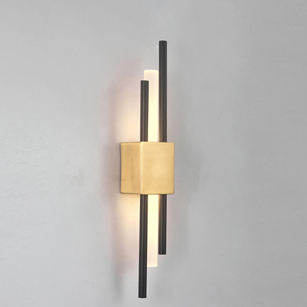 Wall Light Iron Acrylic in Modern Minimalist Style | Denaro