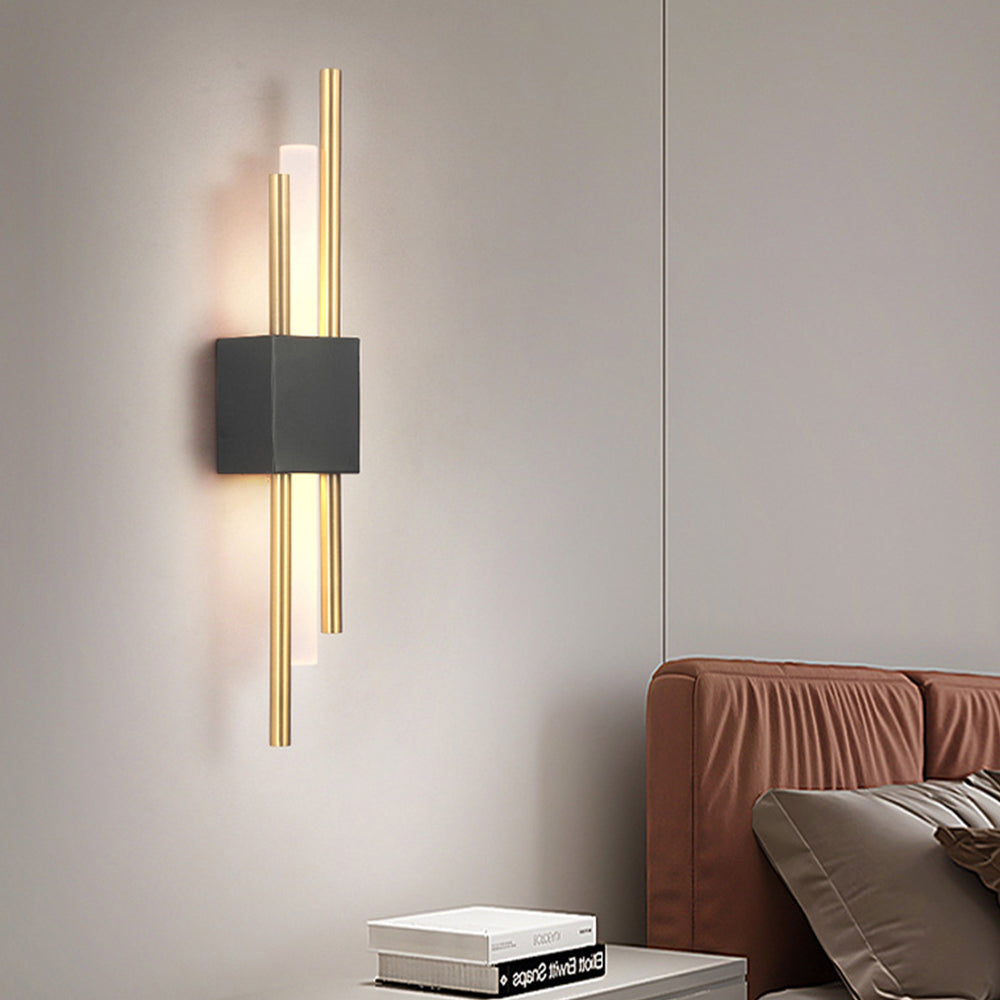 Wall Light Iron Acrylic in Modern Minimalist Style | Denaro