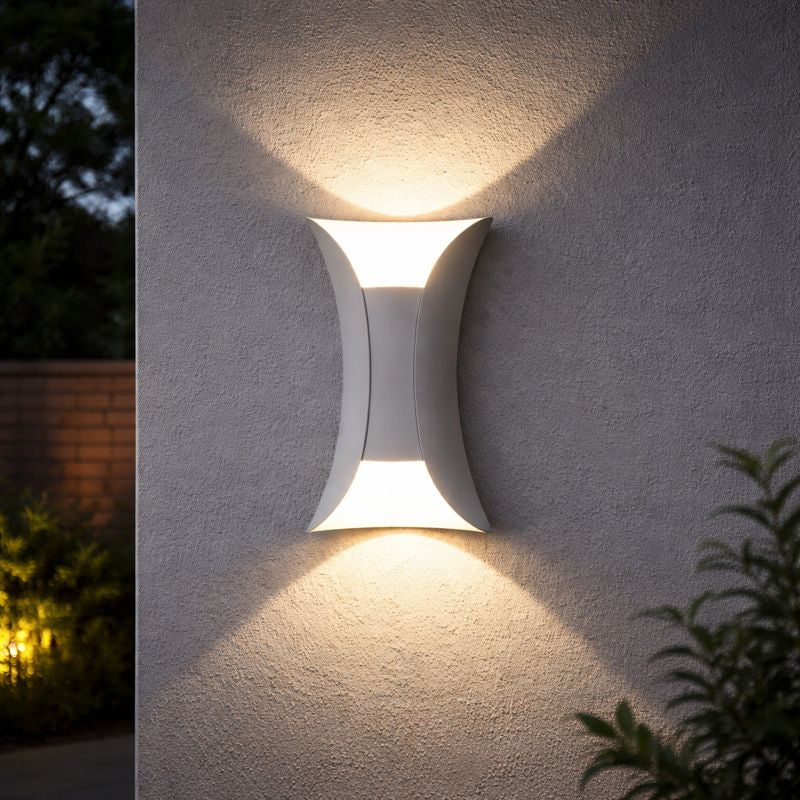 Curved LED Wall Light Outdoor | Noxela