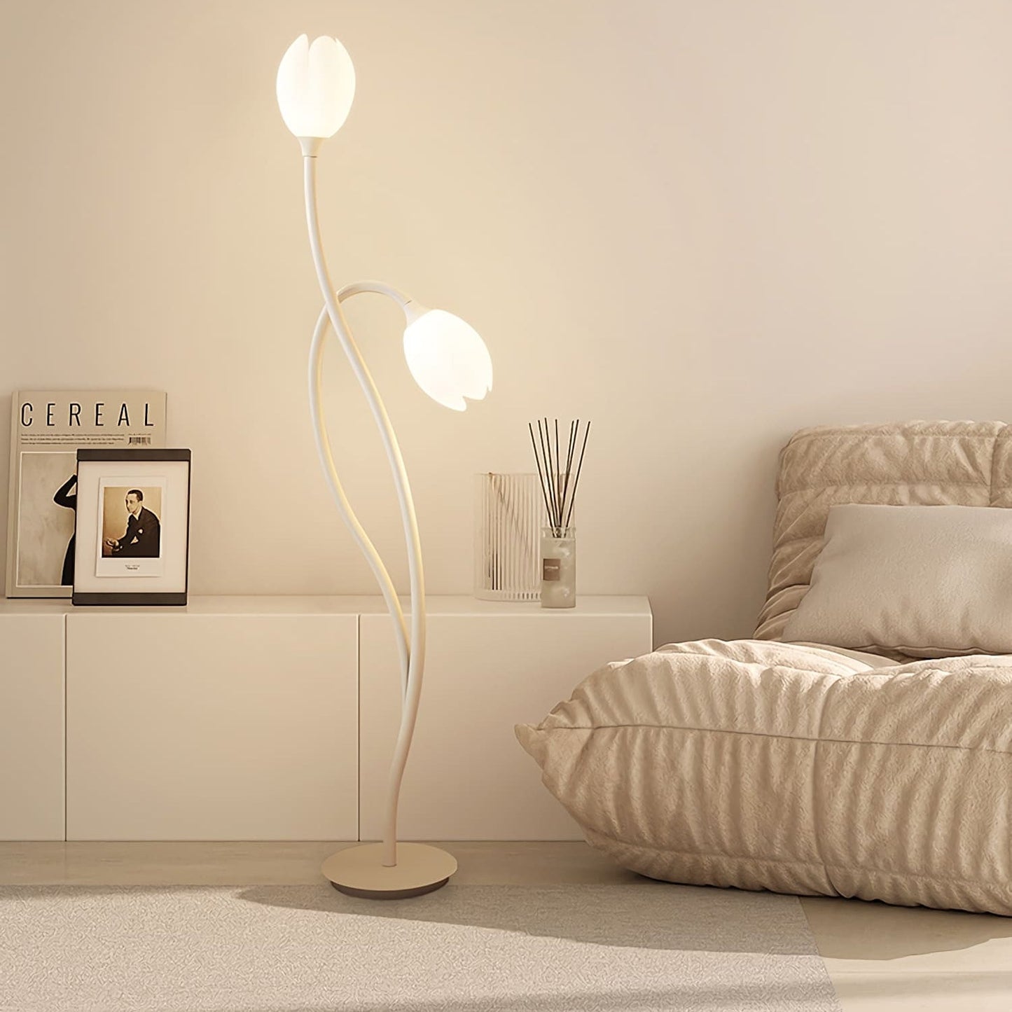 Floor Lamp Metal Flower Modern Sculptural Design | Mantora