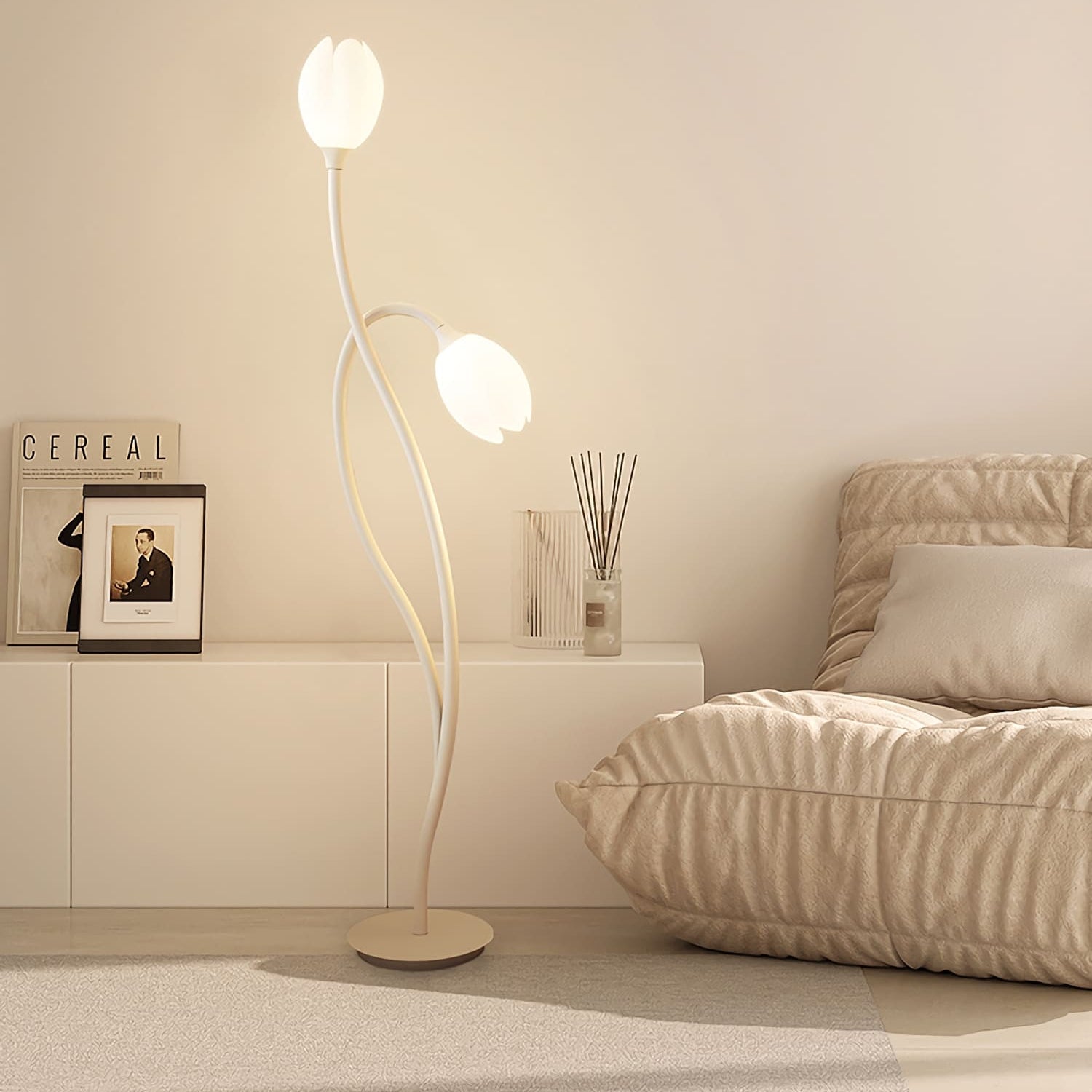 Floor Lamp Metal Flower Modern Sculptural Design | Mantora