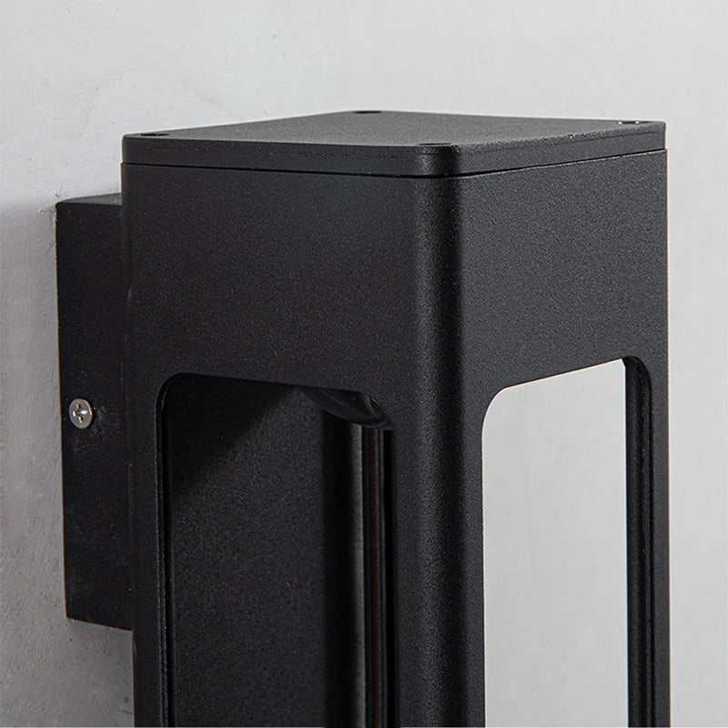 Metal LED Wall Light Outdoor Minimalist Design | Solitha