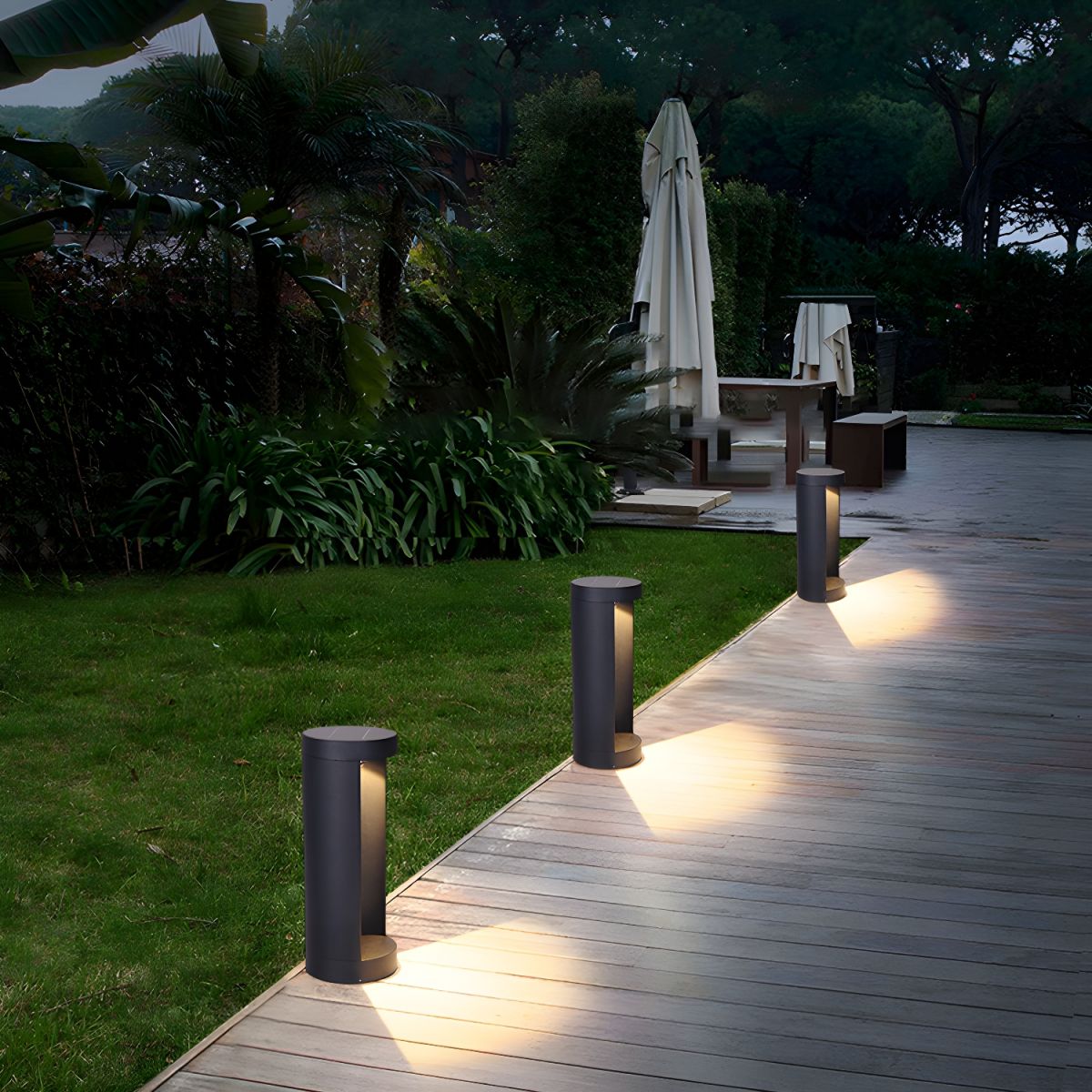 Outdoor Light Metal LED in Modern Style | Solmera