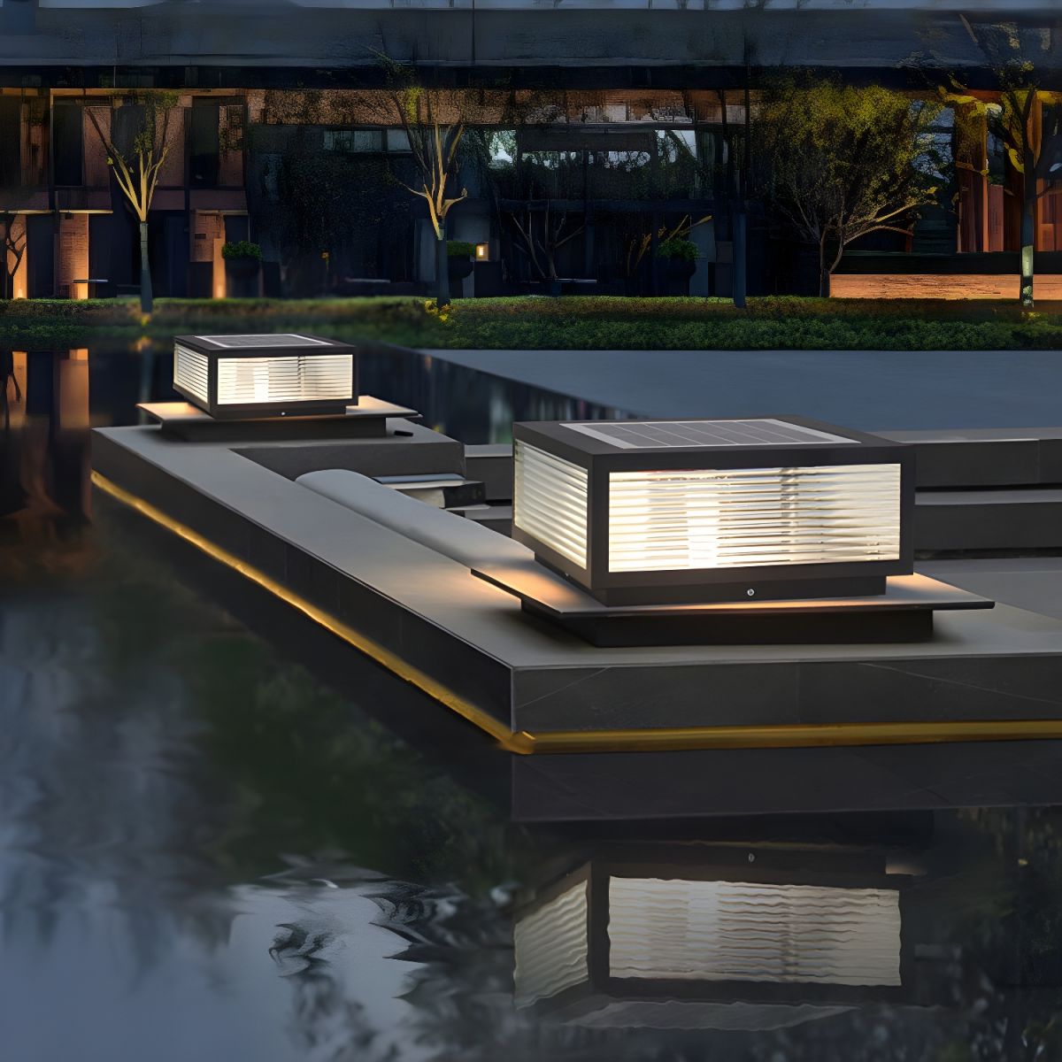 Outdoor Light Metal Pillar Nordic Square Solar LED | Zalvia