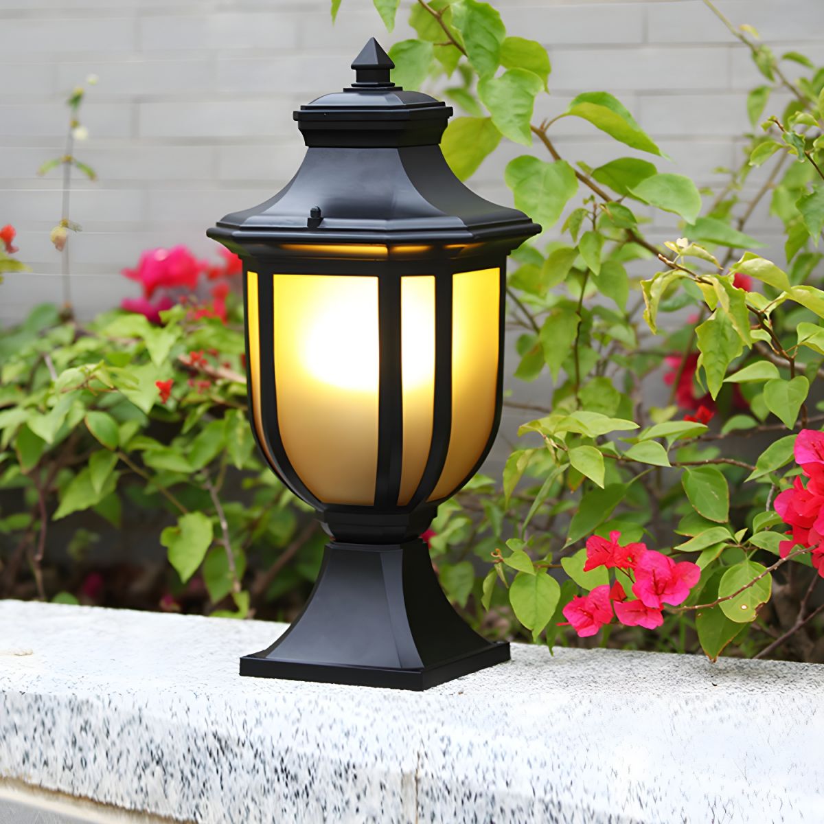 Outdoor Light Retro Black Metal Pillar Lamp | Retora