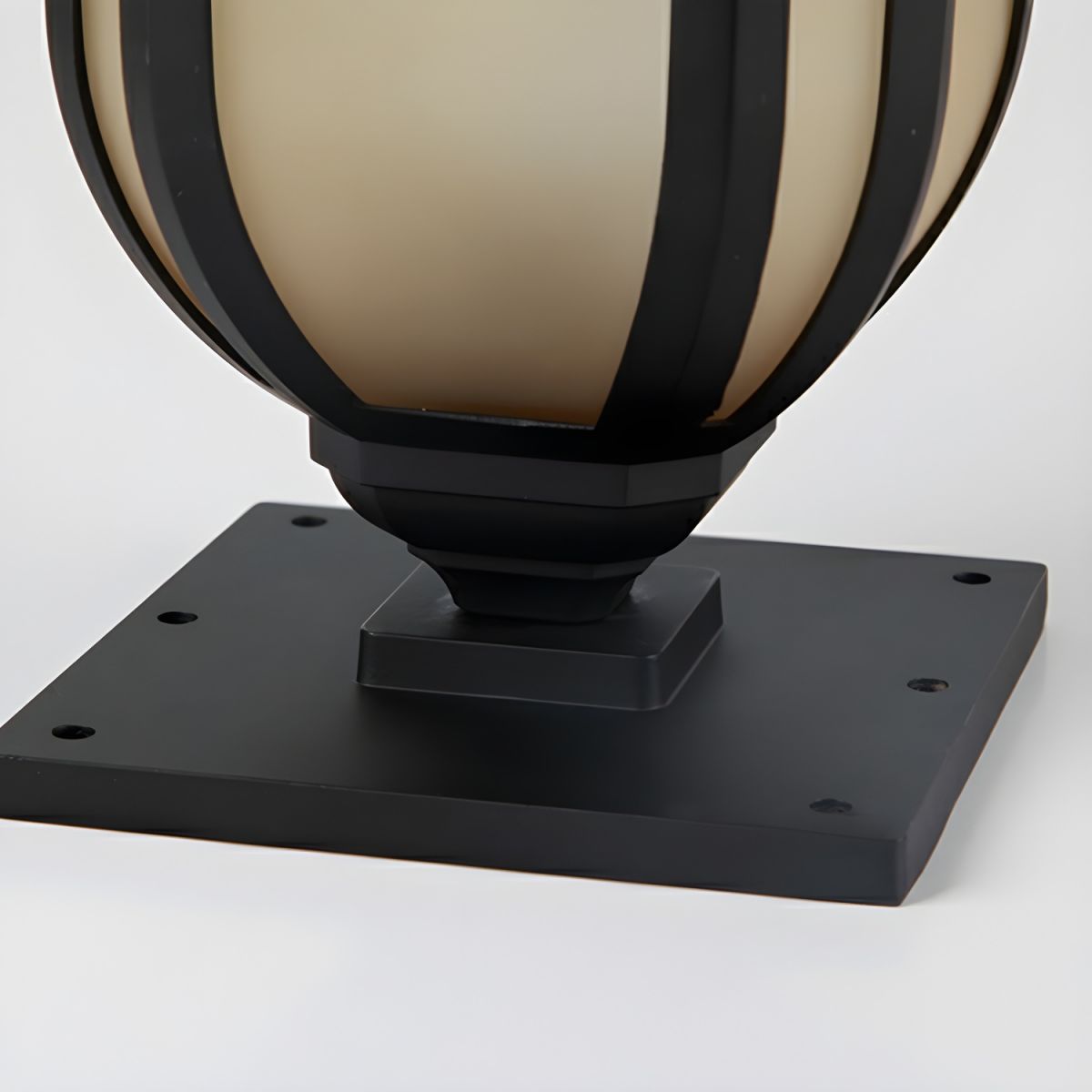 Outdoor Light Retro Black Metal Pillar Lamp | Retora