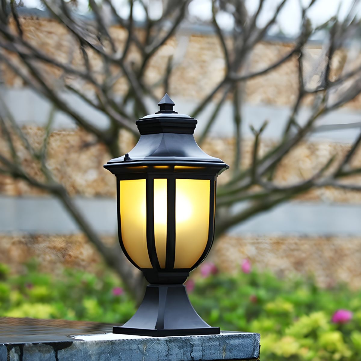 Outdoor Light Retro Black Metal Pillar Lamp | Retora