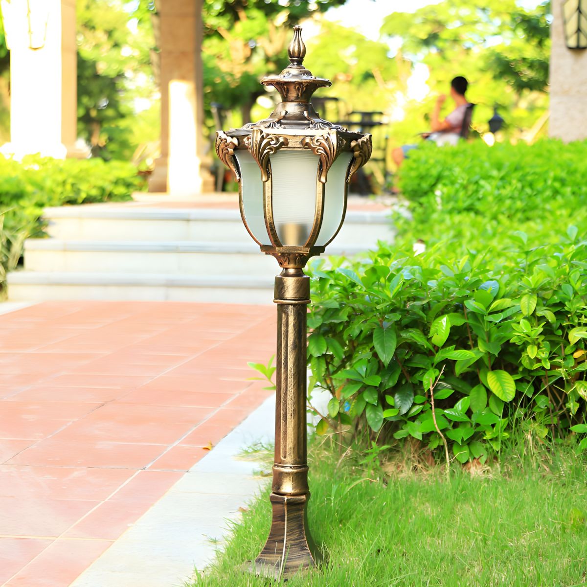 Outdoor Light Retro with Prismatic Glass Bell Shade | Evolis