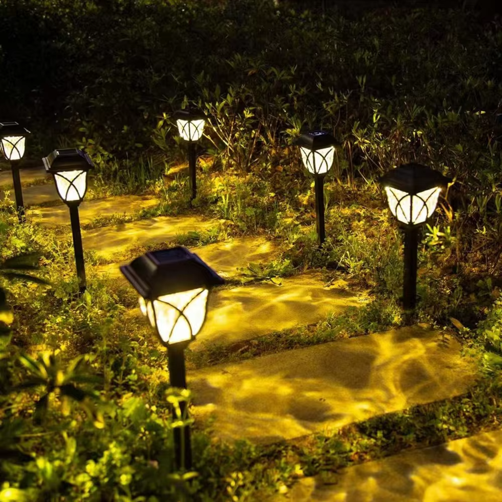 Outdoor Light Solar LED Garden Pathway Warm Light | Lumefra