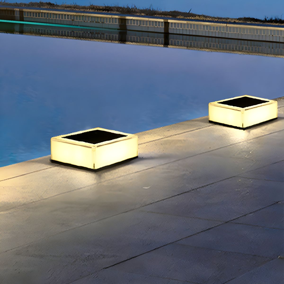 Outdoor Light Solar Plastic Pillar Modern Style | Crezia
