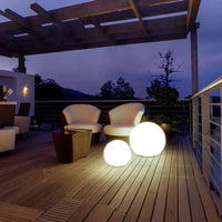 Outdoor Light Solar Sphere in Modern Style | Solvaya