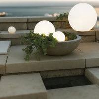 Outdoor Light Solar Sphere in Modern Style | Solvaya