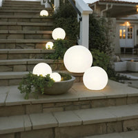 Outdoor Light Solar Sphere in Modern Style | Solvaya